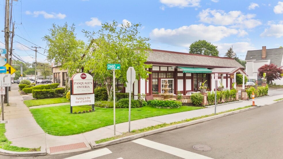 186 Main St, Norwalk, CT for sale - Primary Photo - Image 1 of 13