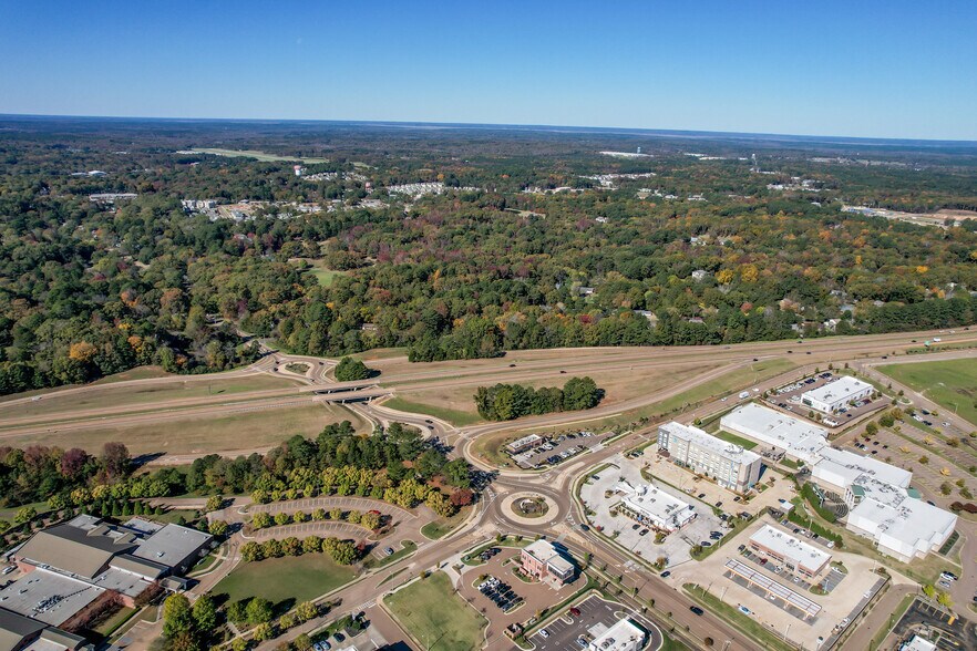 404 Enterprise Dr, Oxford, MS à vendre - Photo du bâtiment - Image 2 de 43