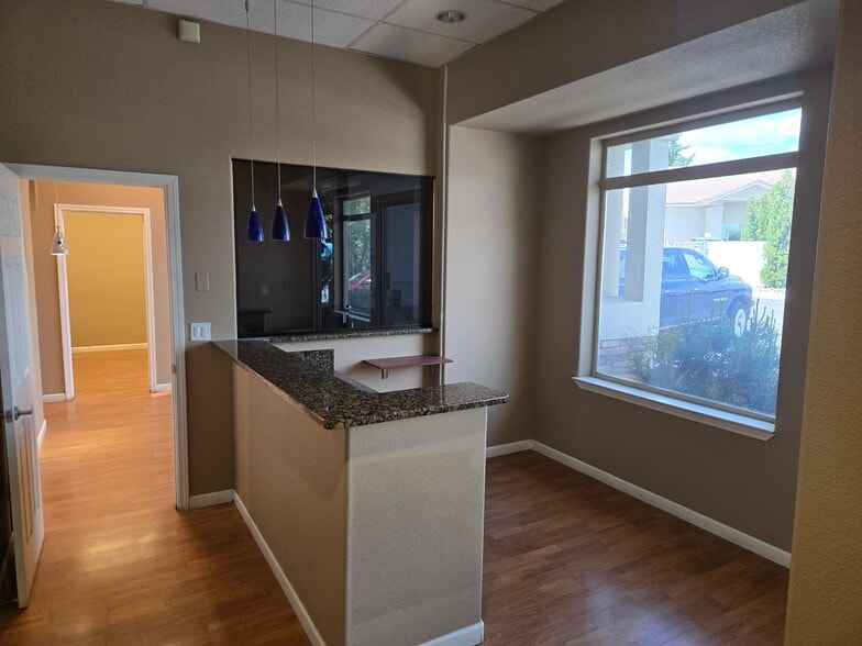 1160 Selmi Dr, Reno, NV for lease - Building Photo - Image 2 of 6