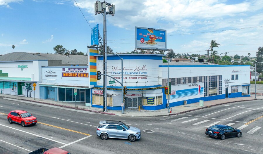4401 W Slauson Ave, Los Angeles, CA à louer - Photo du bâtiment - Image 3 de 8