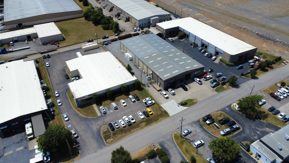 7009 Westbelt Dr, Nashville, TN for sale - Building Photo - Image 2 of 6