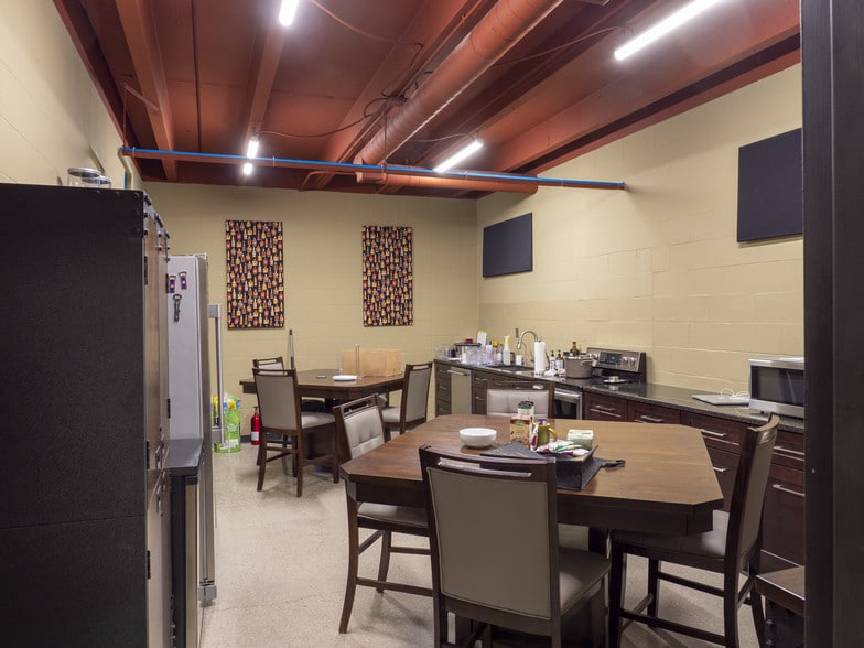 13400 O St, Lincoln, NE for sale - Building Photo - Image 3 of 24