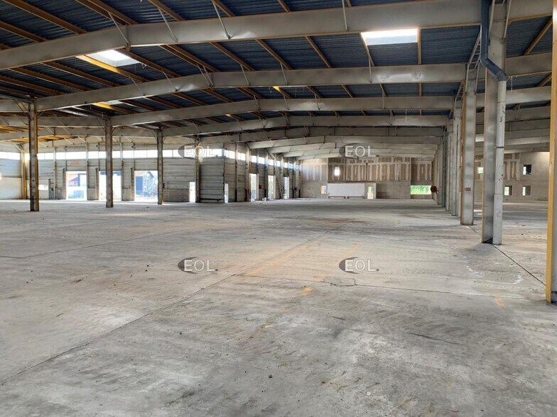 Industrial in Avignon for lease - Interior Photo - Image 3 of 5