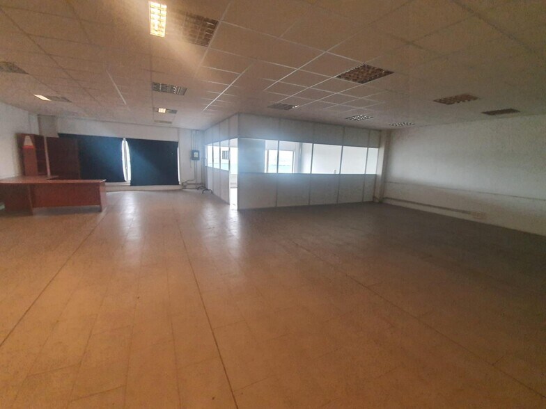 Industrial in SEVILLA, Sevilla for lease - Interior Photo - Image 2 of 12