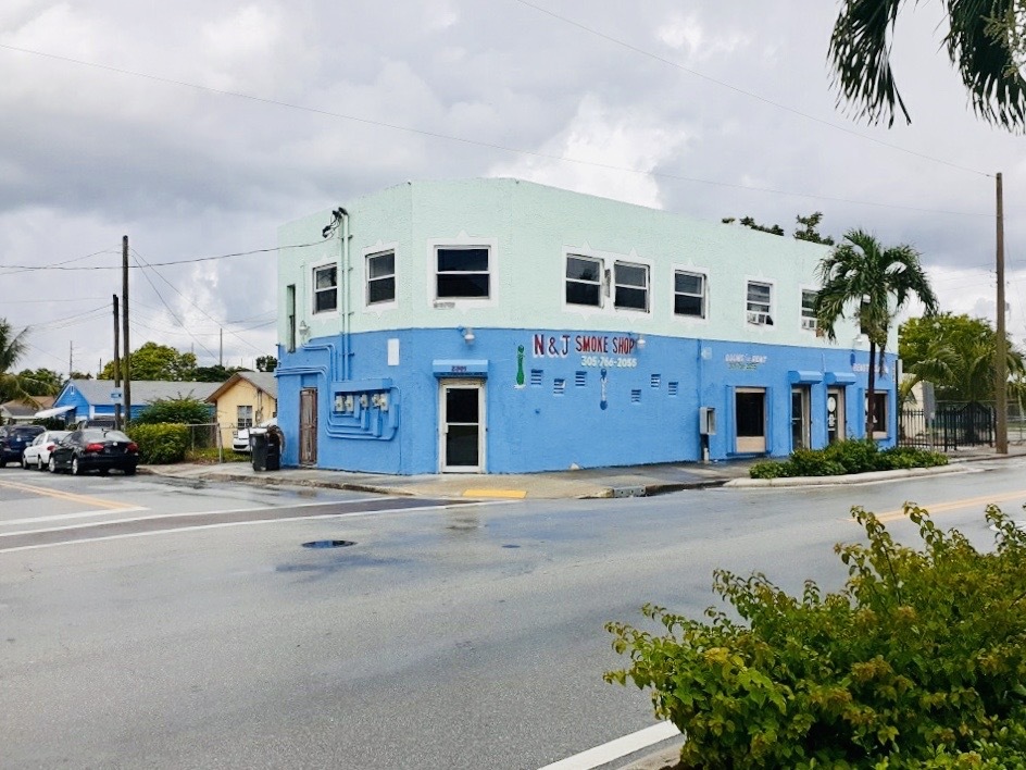 2301 N Tamarind Ave, West Palm Beach, FL for sale Building Photo- Image 1 of 1