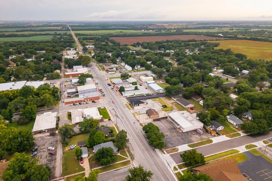 226 E Ross St, Clearwater, KS for sale - Building Photo - Image 2 of 54