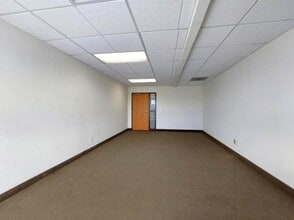 1955 University Ave W, Saint Paul, MN for lease Interior Photo- Image 2 of 2