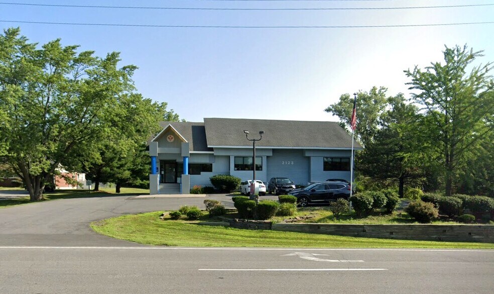 2123 River Rd, Schenectady, NY à vendre - Photo du bâtiment - Image 3 de 6