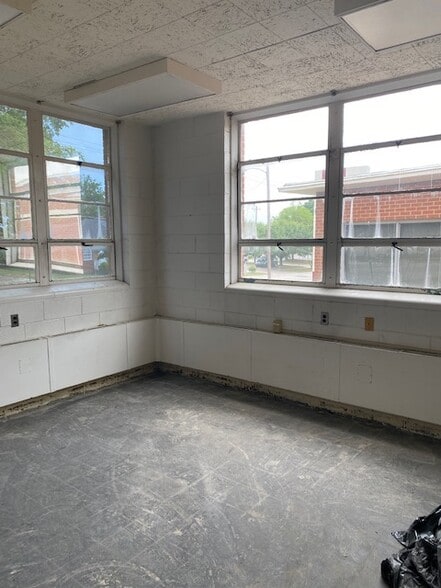 304 S Chestnut St, Henderson, NC à vendre - Photo du bâtiment - Image 3 de 19