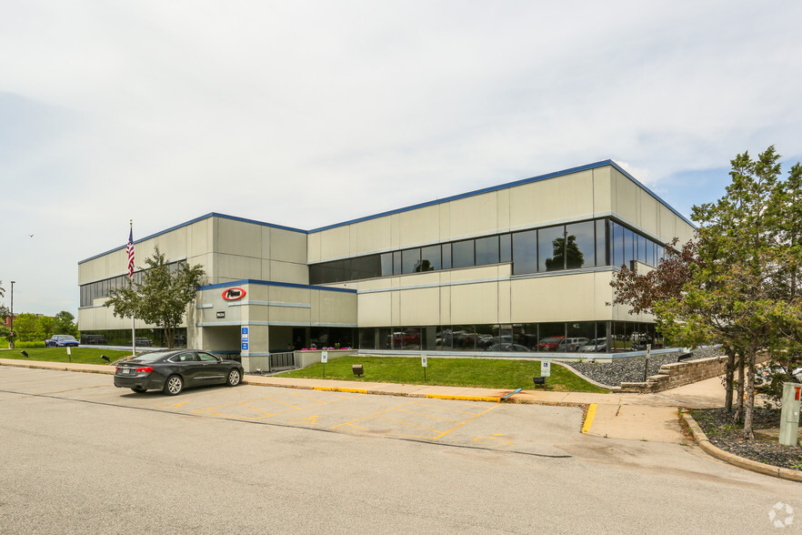 W6214 Aerotech Dr, Appleton, WI à vendre - Photo du bâtiment - Image 1 de 1