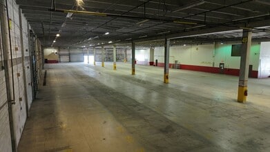 9970 NW 89th Ct, Medley, FL for lease Interior Photo- Image 2 of 28