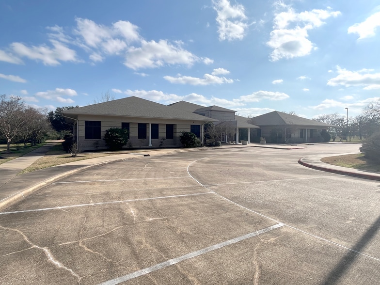 150 Venture Dr, College Station, TX à vendre - Photo du bâtiment - Image 3 de 15