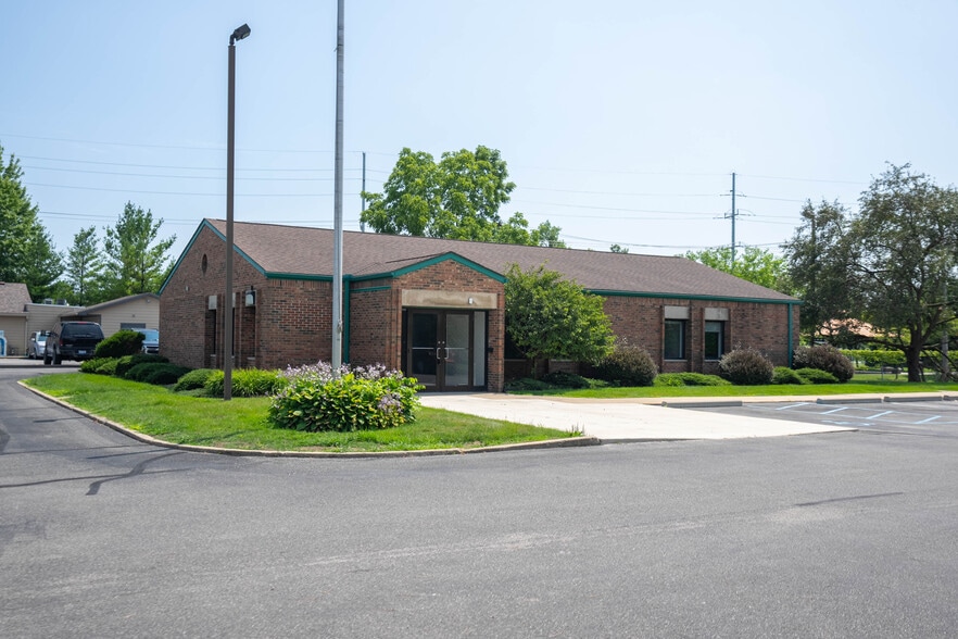 69055 N Main St, Richmond, MI for lease - Building Photo - Image 1 of 15