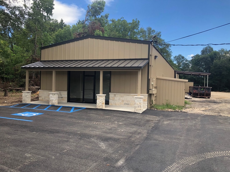 1801 E Loop 336, Conroe, TX à louer - Photo du bâtiment - Image 1 de 7