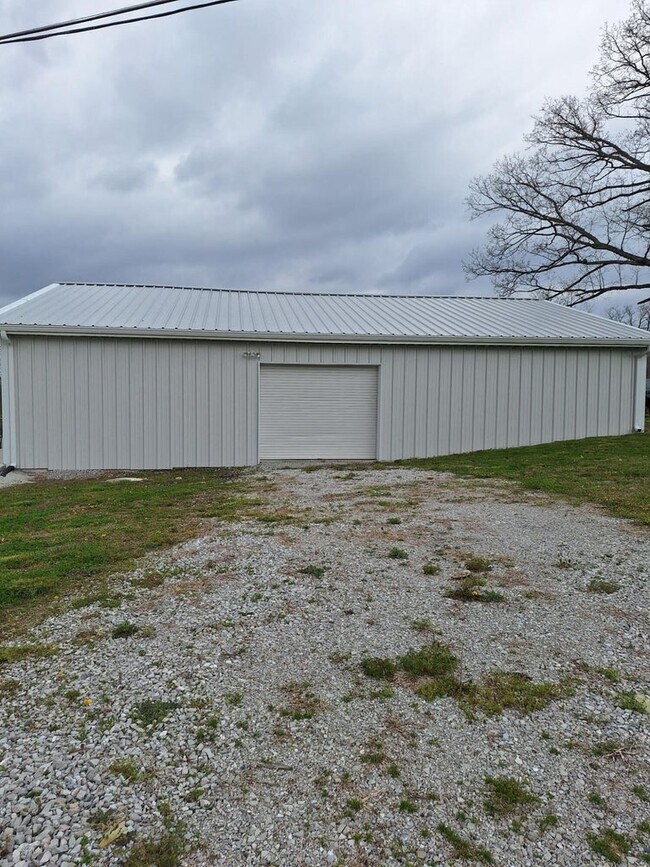Plus de détails pour 561 Southern Hwy, Pine Knot, KY - Flex à vendre