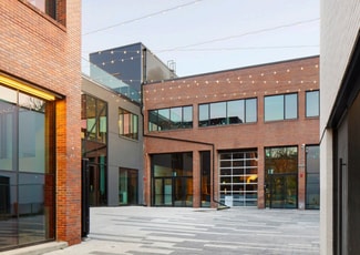 Plus de détails pour 946-952 Queen St W, Toronto, ON - Bureau/Commerce de détail à louer