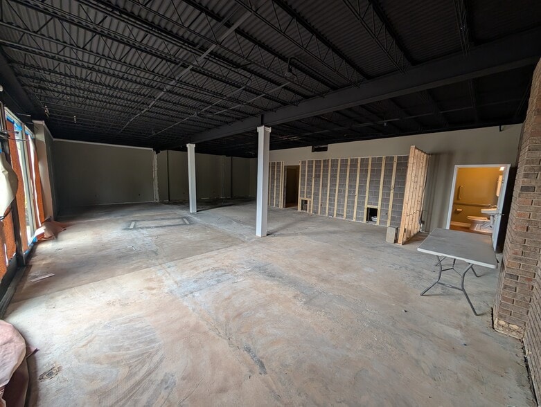 364 Lindsay St, Alcoa, TN for lease - Building Photo - Image 3 of 12