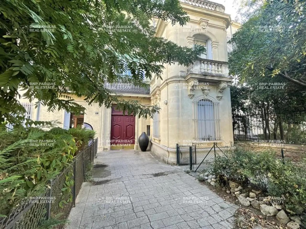 Office in Montpellier for lease Primary Photo- Image 1 of 18