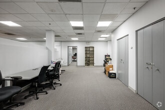 6321-6325 N Avondale Ave, Chicago, IL for lease Interior Photo- Image 1 of 7