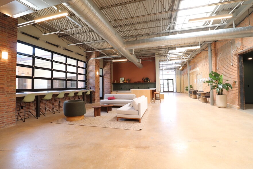 4320 Main St, Dallas, TX à louer - Photo du bâtiment - Image 3 de 16