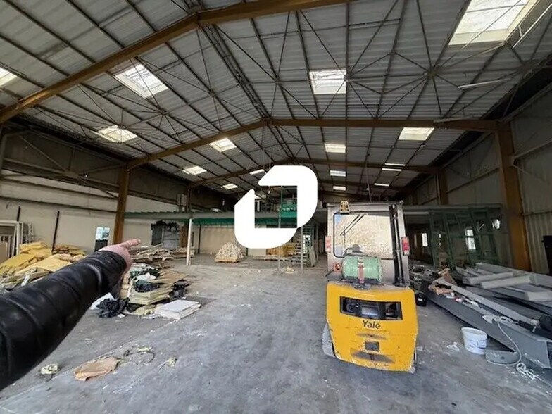 Flex dans SAINT-OUEN-L'AUMONE à louer - Photo du bâtiment - Image 2 de 15