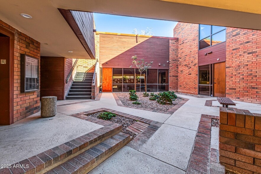 777 E Thomas Rd, Phoenix, AZ for lease - Building Photo - Image 2 of 10