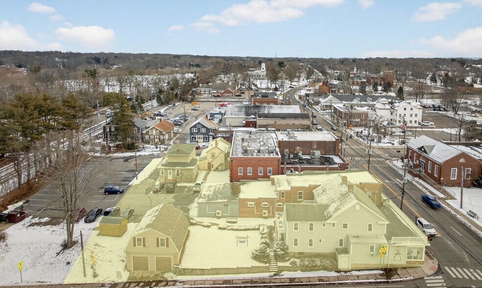 5-13 W Main St, Clinton, CT à vendre - Photo du bâtiment - Image 3 de 27