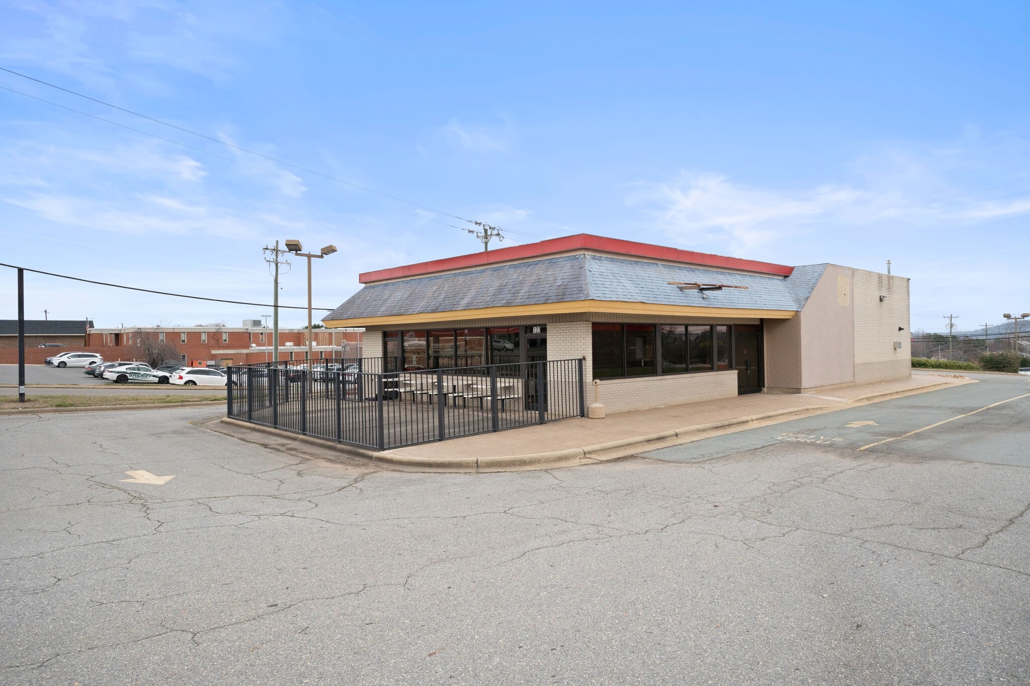 120 Kapp St, Dobson, NC à vendre Photo principale- Image 1 de 18