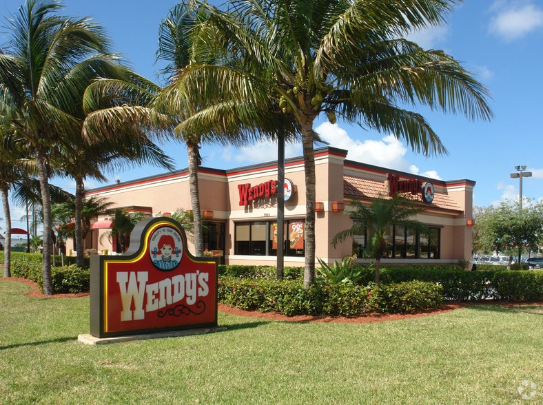 7817-7821 S Dixie Hwy, West Palm Beach, FL for lease - Building Photo - Image 3 of 5