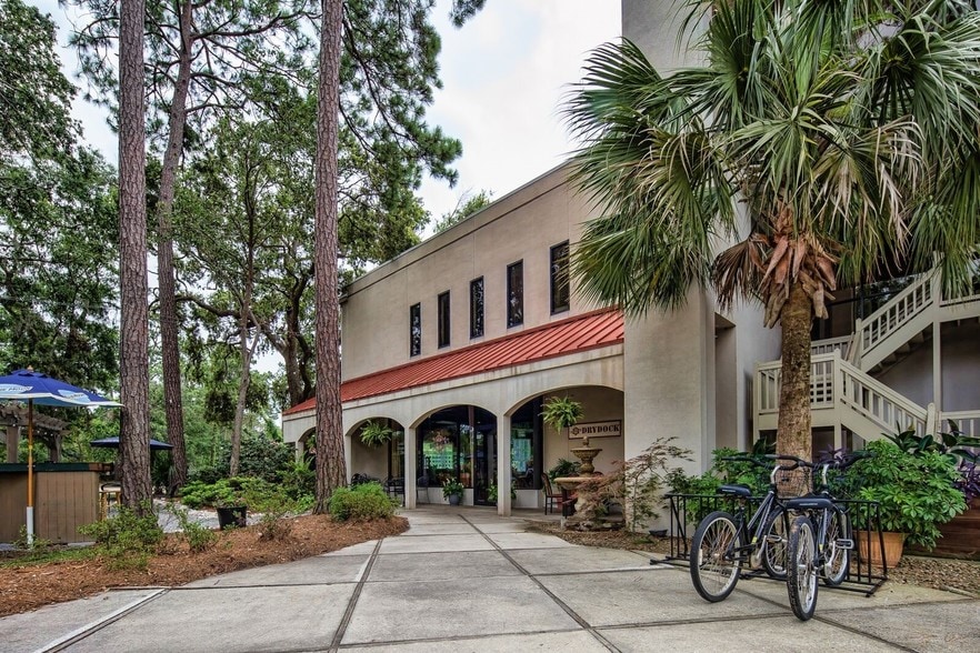 840 William Hilton Pky, Hilton Head Island, SC for lease - Building Photo - Image 3 of 9