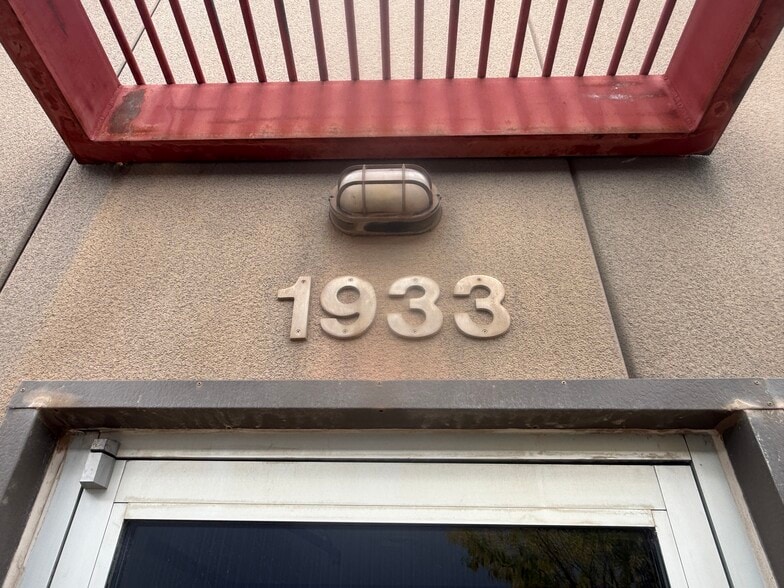 1933 Dolores Way, Carbondale, CO à vendre - Photo du bâtiment - Image 2 de 20