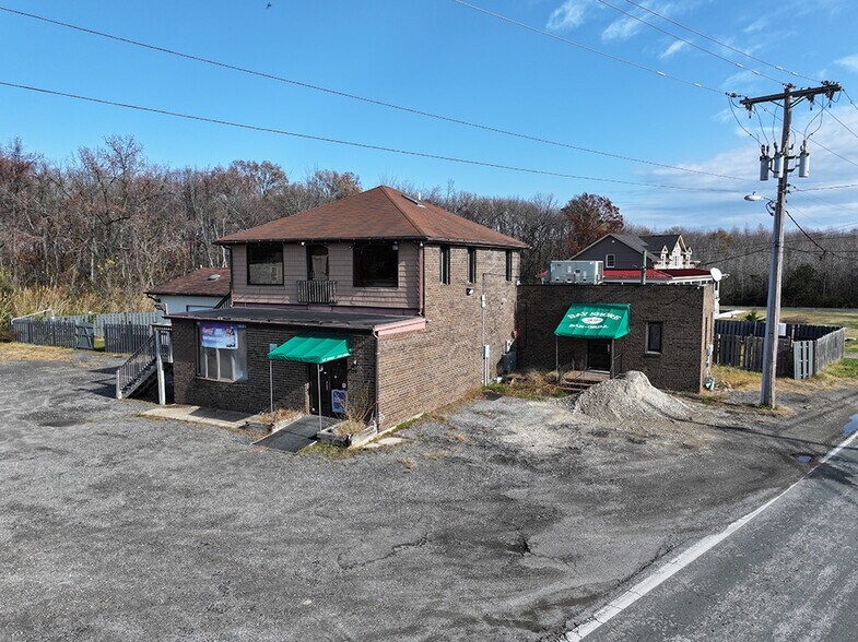 8214 North Point Rd, Edgemere, MD à vendre - Photo du bâtiment - Image 3 de 7