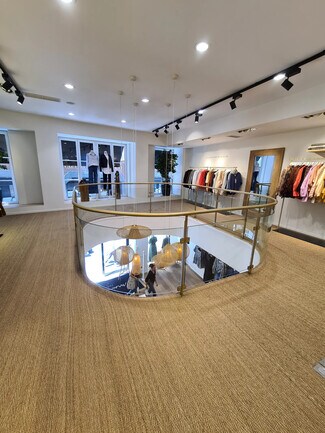 Plus de détails pour Commerce de détail à vendre