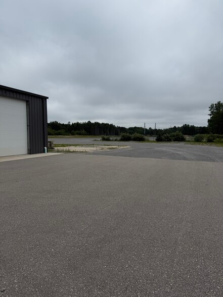 3389 W US Highway 10, Ludington, MI for lease - Building Photo - Image 2 of 7