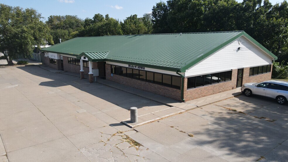 2600 Vine St, West Des Moines, IA à louer - Photo du bâtiment - Image 1 de 8