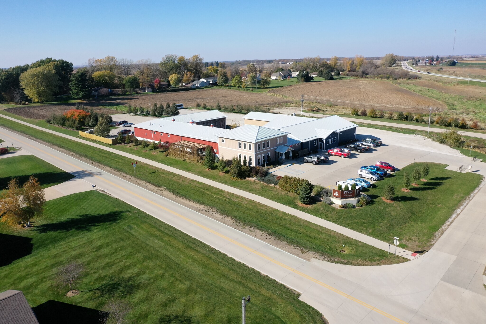 101 Huber Dr, Calmar, IA for sale Primary Photo- Image 1 of 5