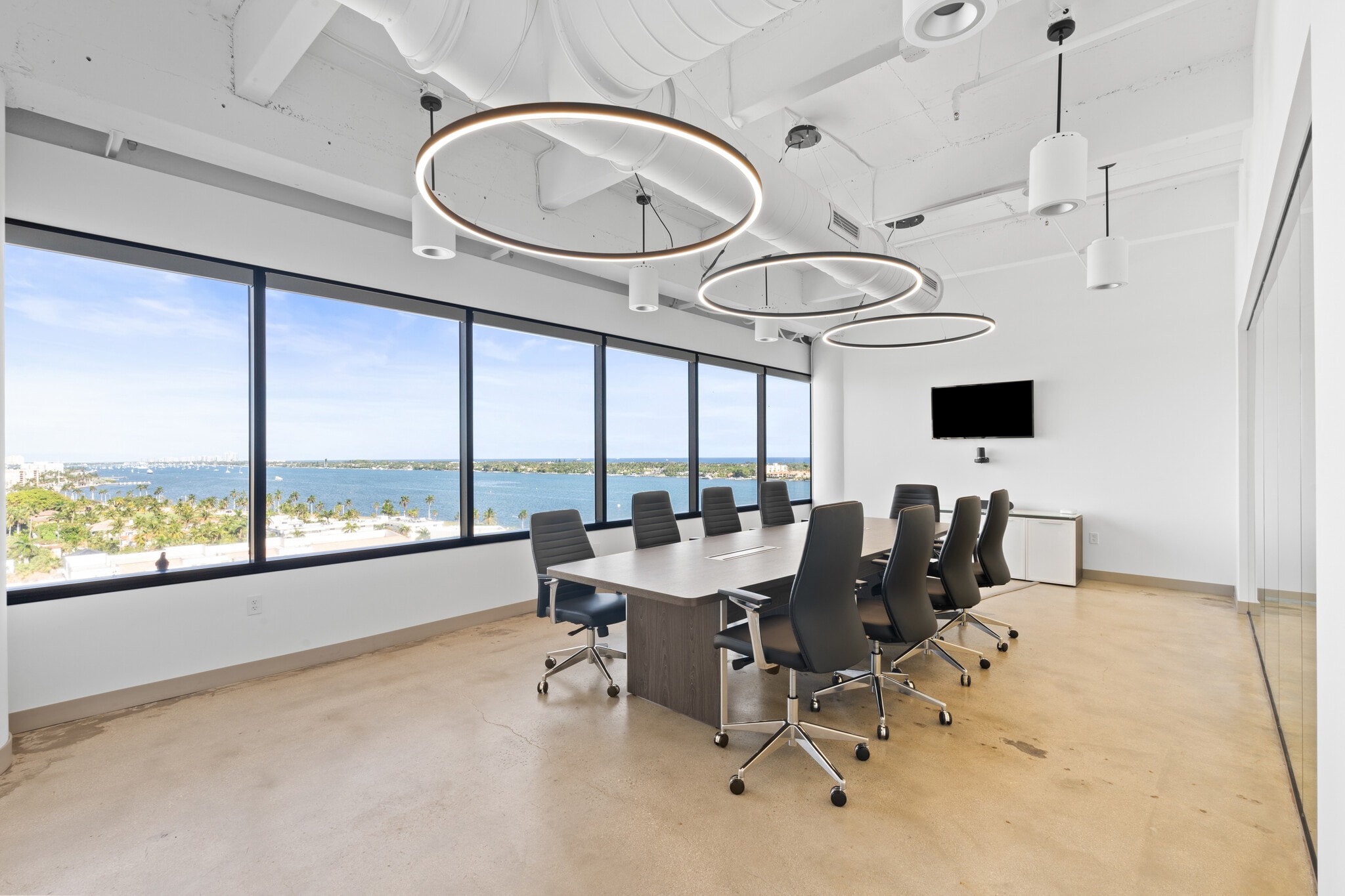 625 N Flagler Dr, West Palm Beach, FL for lease Interior Photo- Image 1 of 4