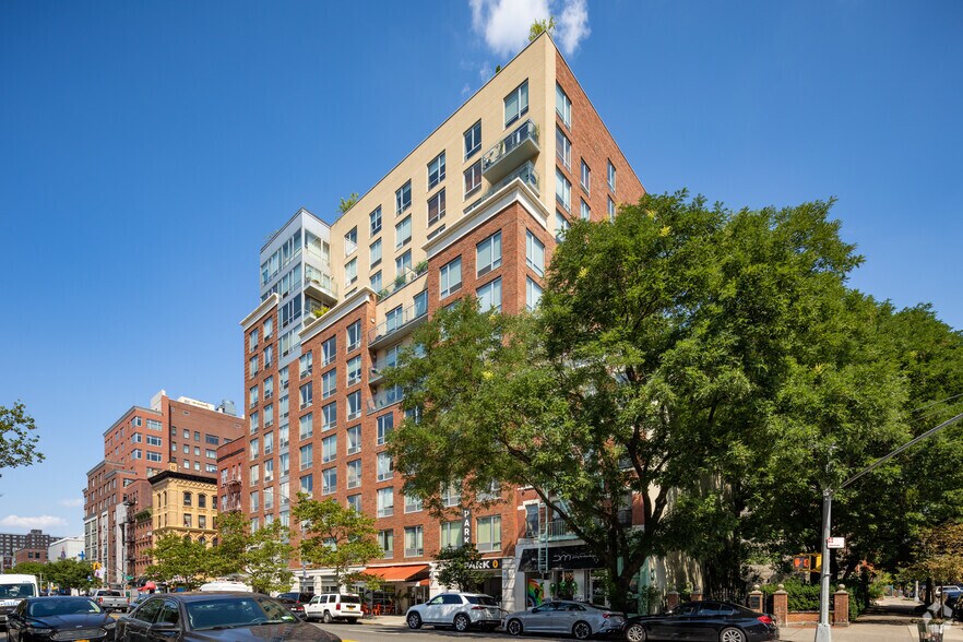 2280 Frederick Douglass Blvd, New York, NY à louer - Photo du bâtiment - Image 2 de 4