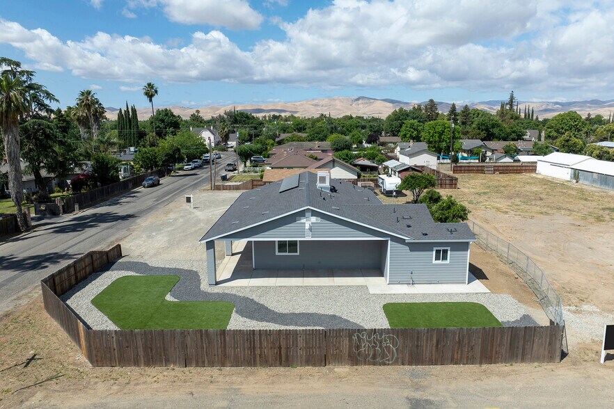 720 N 2nd St, Patterson, CA à vendre - Photo du bâtiment - Image 2 de 64