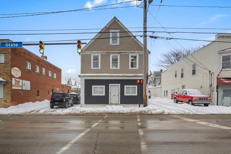 4435 State Rd, Cleveland, OH à vendre - Photo du bâtiment - Image 2 de 43