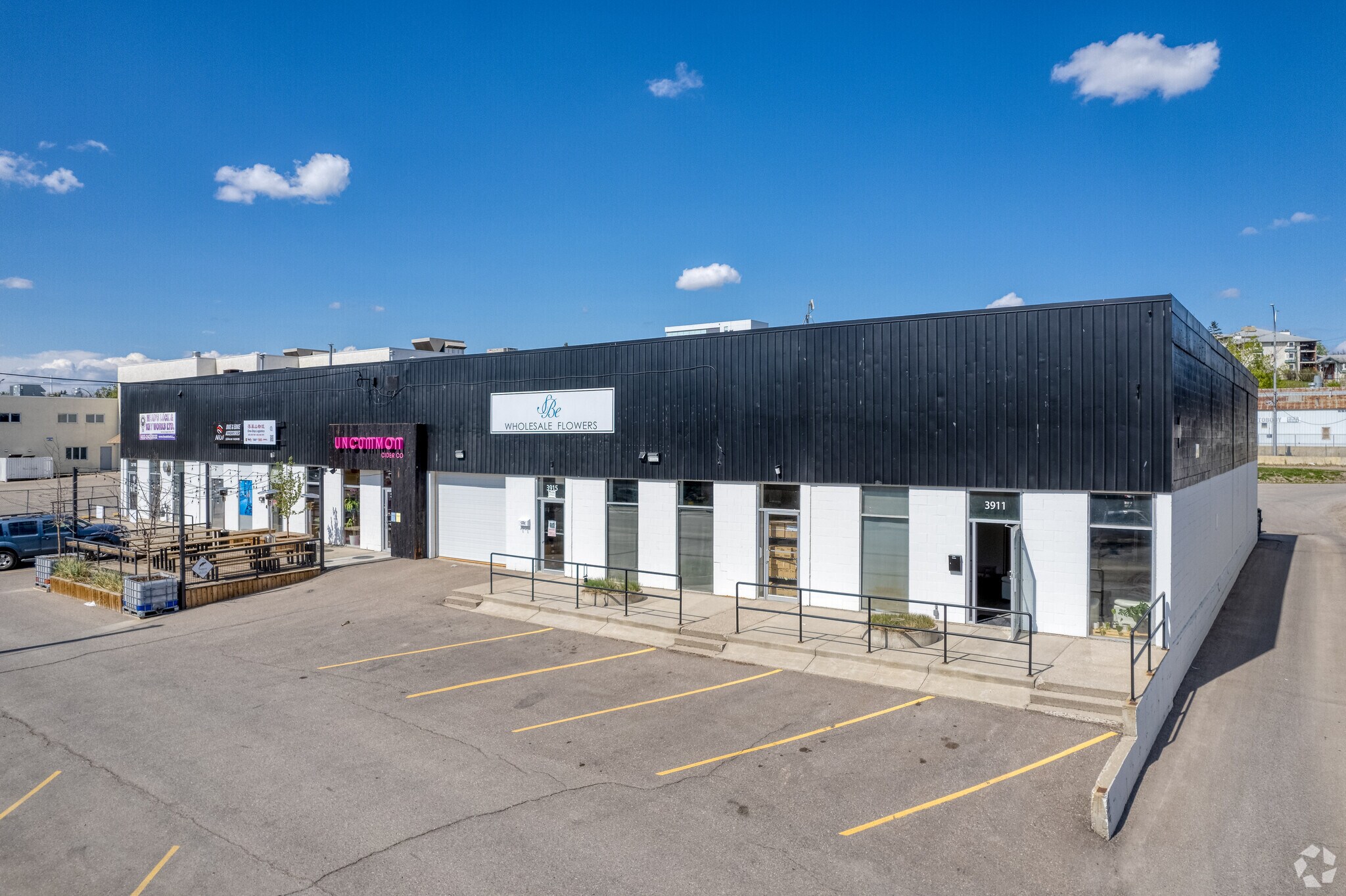 3915-3925 Manchester Rd SE, Calgary, AB for sale Building Photo- Image 1 of 1
