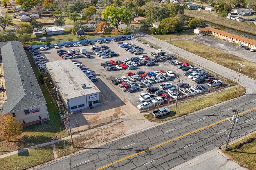 4521 S Broadway St, Wichita, KS for sale - Building Photo - Image 3 of 66