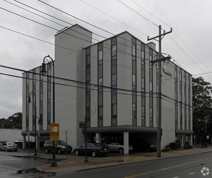 2116 Merrick Ave, Merrick, NY à louer - Photo du bâtiment - Image 2 de 7