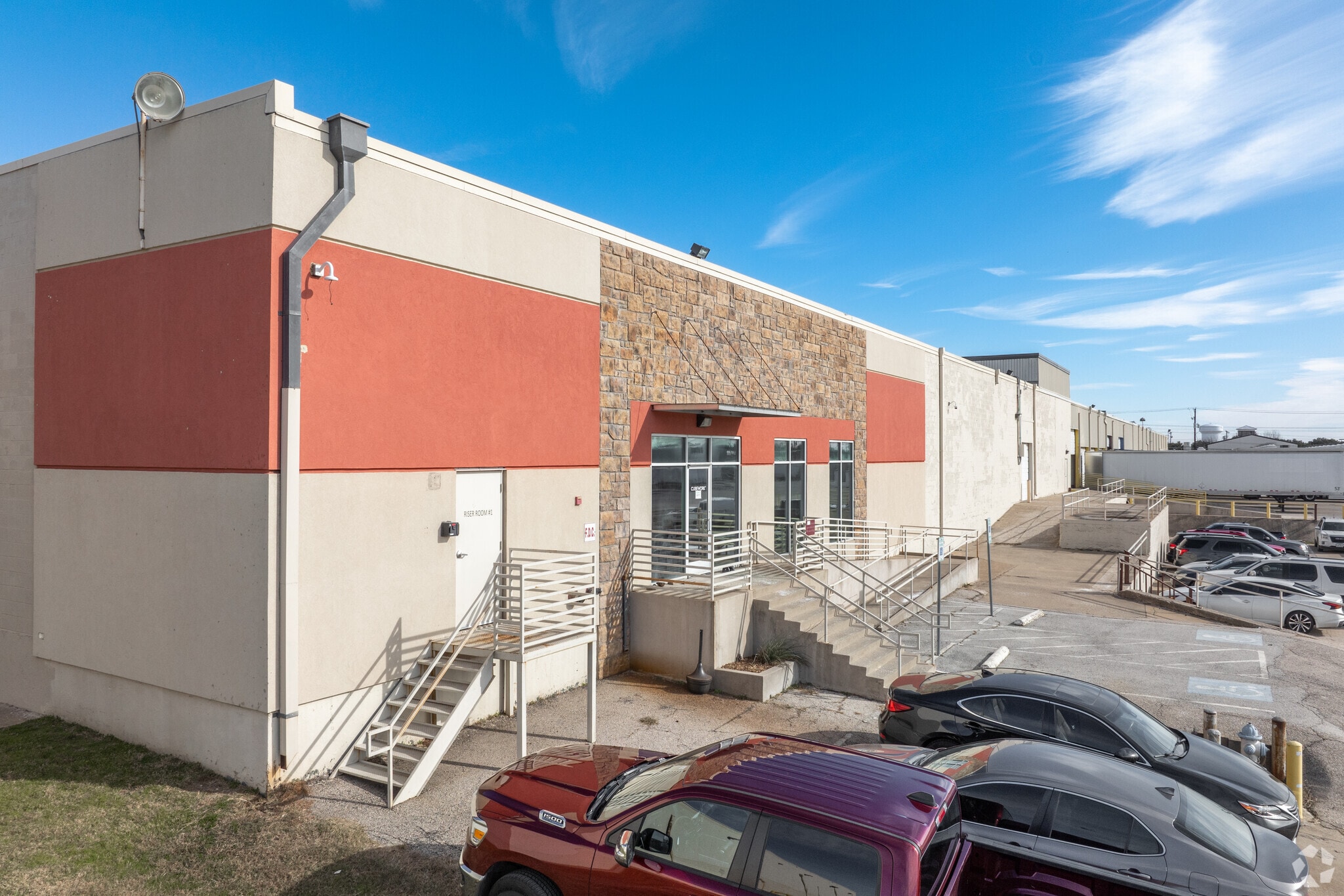 910 10th St, Plano, TX for lease Building Photo- Image 1 of 25