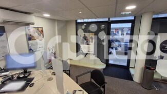 Plus de détails pour Commerce de détail à louer