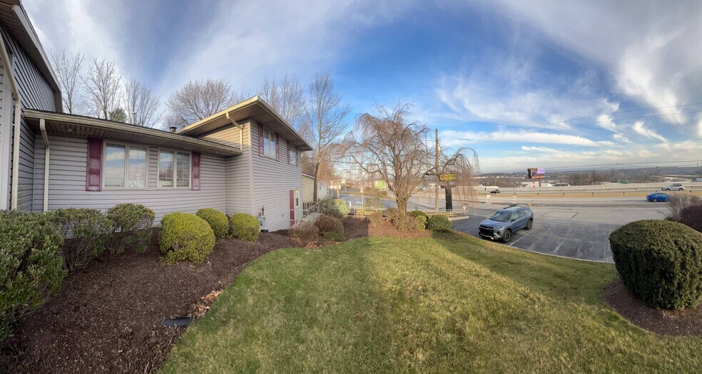 7985 Paxton st, Harrisburg, PA à louer - Photo du bâtiment - Image 3 de 10