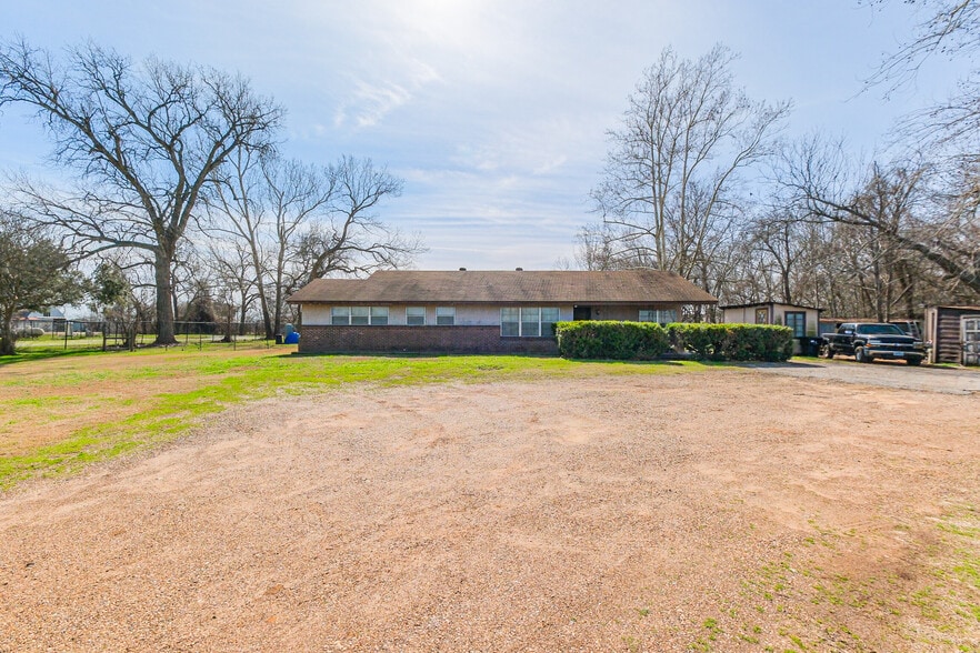 35129 FM 1093, Simonton, TX for sale - Primary Photo - Image 1 of 15