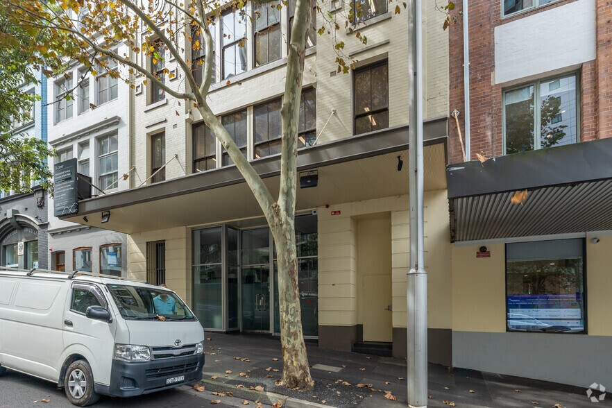26-28 Wentworth Ave, Surry Hills à louer - Photo du bâtiment - Image 2 de 4
