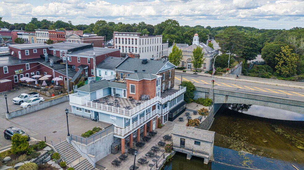 1-3 Main Street, Le Roy, NY à vendre - Photo du bâtiment - Image 2 de 34