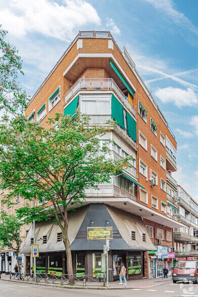 Calle Jerónima Llorente, 1, Madrid, Madrid for sale - Primary Photo - Image 1 of 3